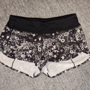 Lululemon Speed Short, size 4